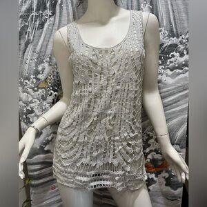 WOMEN’S VERVE AMI SILVER LACE EMBROIDERED FRONT TANK TOP SIZE MEDIUM